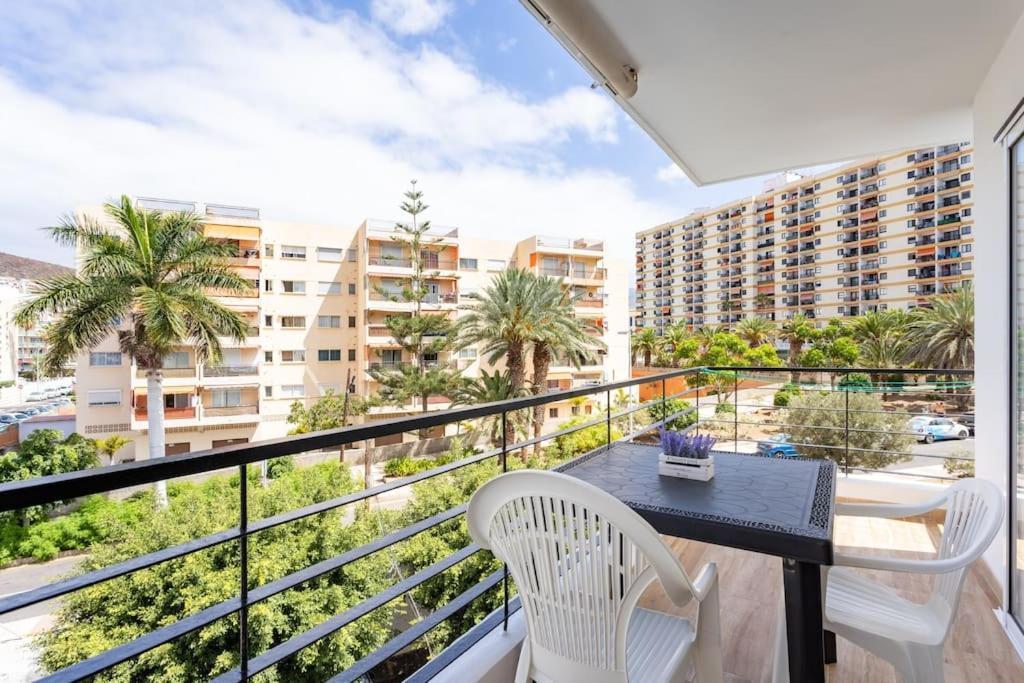 Vivienda Vacacional Rosaini Los Cristianos  Exterior foto